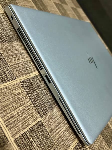 HP ELITEBOOK 840 i7 Laptop 8