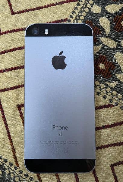 iPhone SE 2016 (1st generation) 2