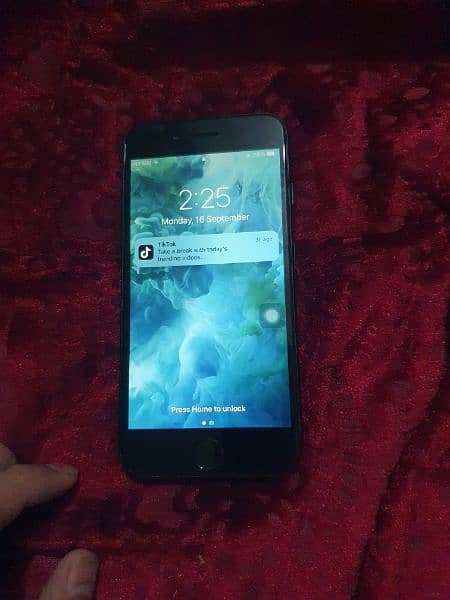 apple iPhone 7 32gb pta approved 2days check warranty 4