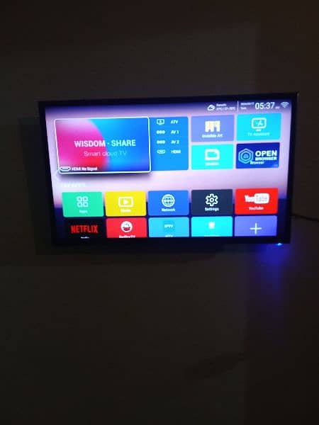 Led smart 32"used slightly 0