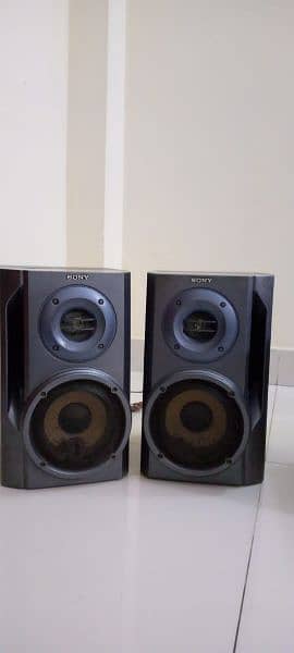 Speakers 0