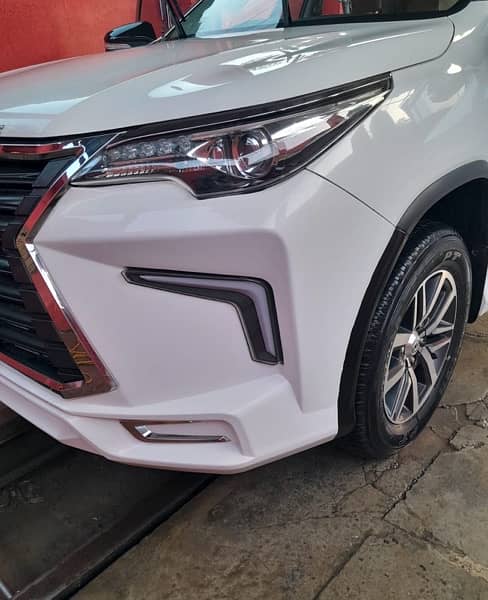 Toyota Fortuner 2.7 V Petrol 2018 7