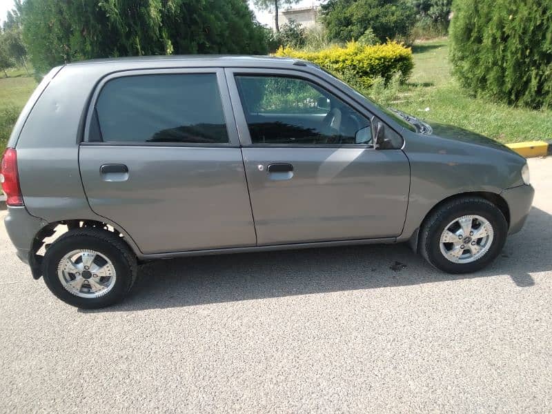 Suzuki Alto 2011 3