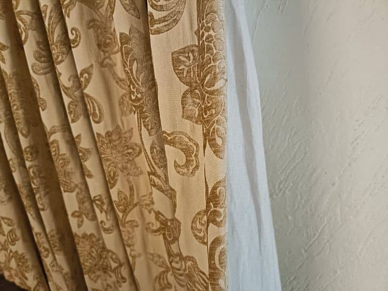 curtain 3