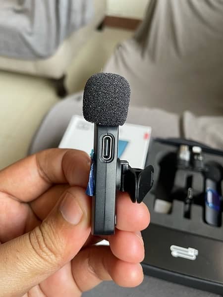 Dual K9 Wireless Lavalier Colar Microphone For (C-Type) & (iphone) 4