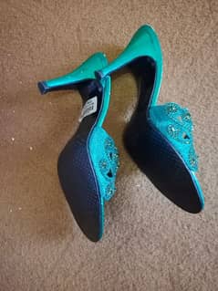 sea green heel shoes