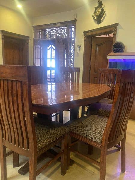 Wooden Dining Table 6FT Lenght 4Ft Width With 8 Chairs 0