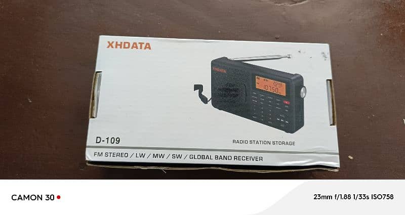 XHDATA Digital Radio and MP3 Chargebul Very nice 1