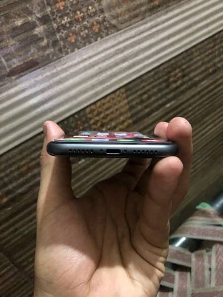 iPhone 11 Non Pta 9