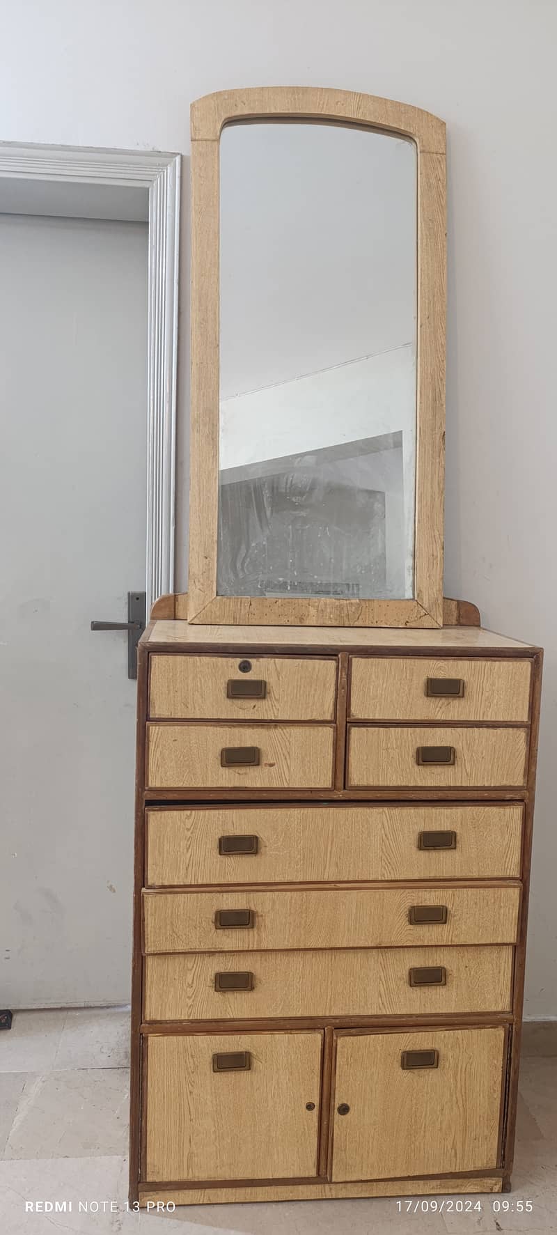 Chest of Drawer  Mirror and Lamps 2