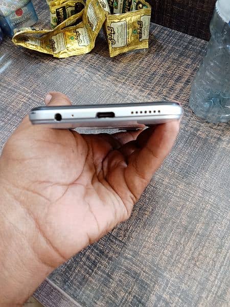 infinix hot 12 lash condition 6+5Ram 128 Rom full box 6