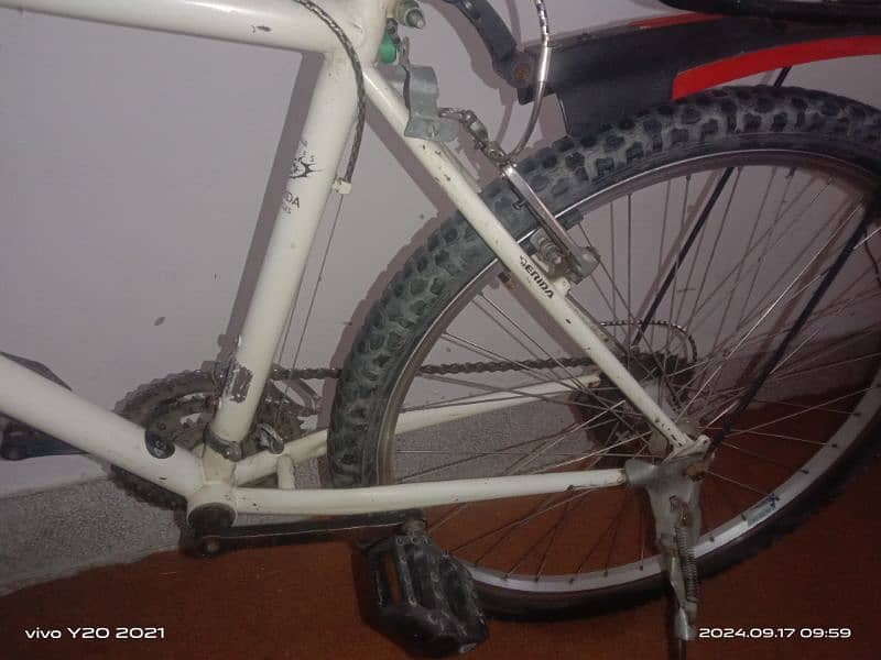 MERIDA CYCLE LIKE NEW 4