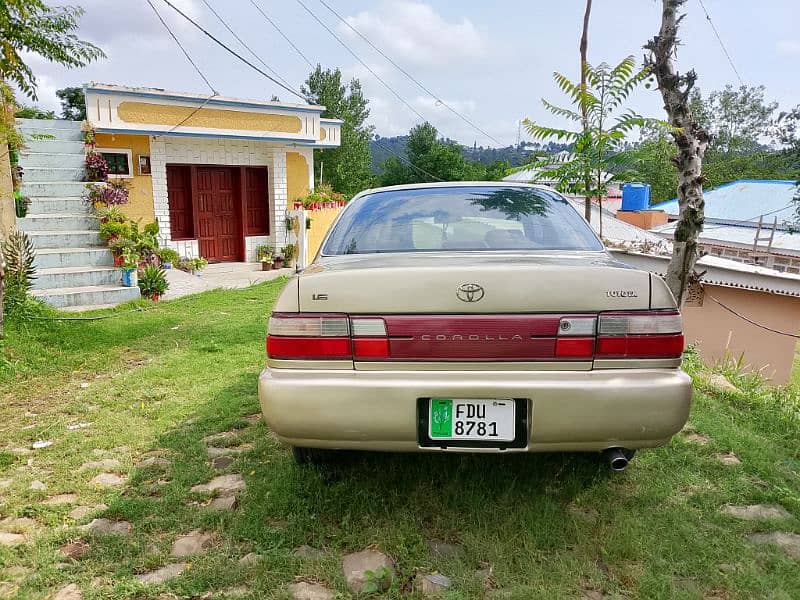 Toyota Corolla GLI 1998 14