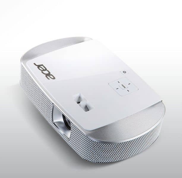 Acer K137 Portable Home Theater Projector White 1