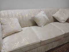 Five seater sofa set. New poshish Turkish velvet