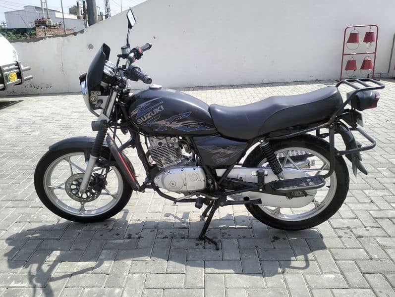 SUZUKI GS 150 SE 0