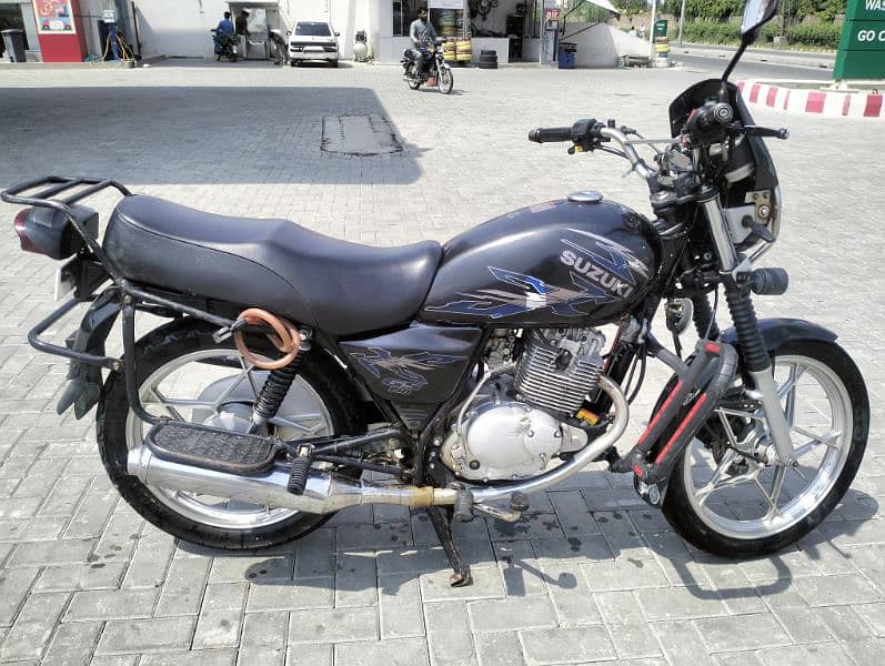 SUZUKI GS 150 SE 2