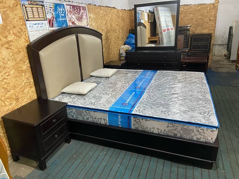 King Sized Double bed with side tables + one dressing table 6