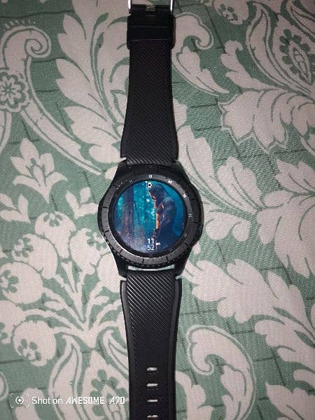 Samsung S3 frontier watch with box and original charging cable 2