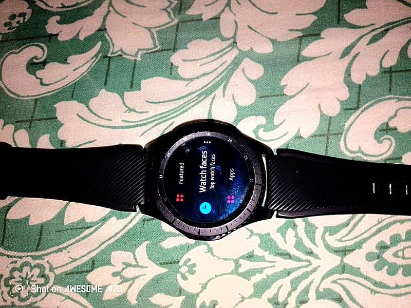 Samsung S3 frontier watch with box and original charging cable 9