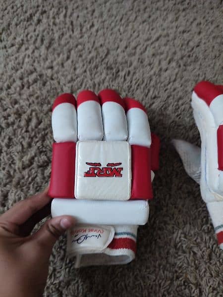 Left Handed MRF Batting Gloves in good condition 1