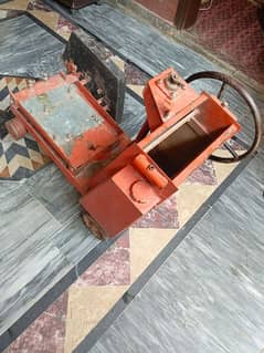 Road cutter machine