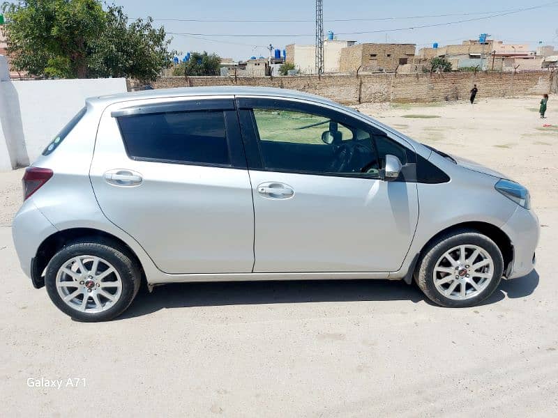 Toyota Vitz 2014 11