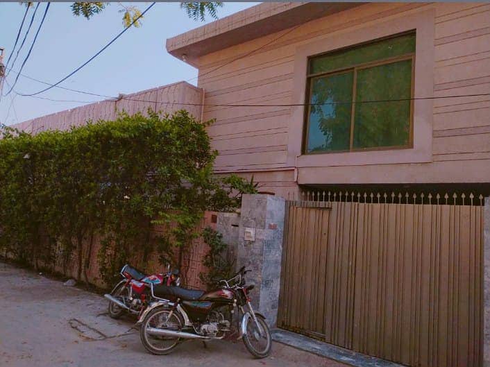 (for Sale ) Ideal Location Khayaban Colony 1 Near Susan Road Madina Town Faisalabad 10 Marla Double Storey House For Sale 0