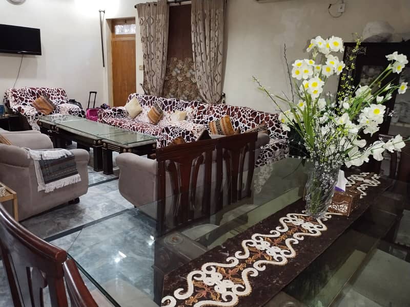 (for Sale ) Ideal Location Khayaban Colony 1 Near Susan Road Madina Town Faisalabad 10 Marla Double Storey House For Sale 4