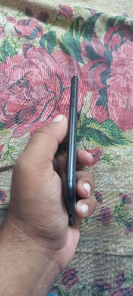 iphone 7 32GB non PTA 2