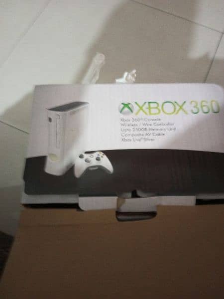 Xbox 360 with 2 controllerswith box 10/8 condition 1