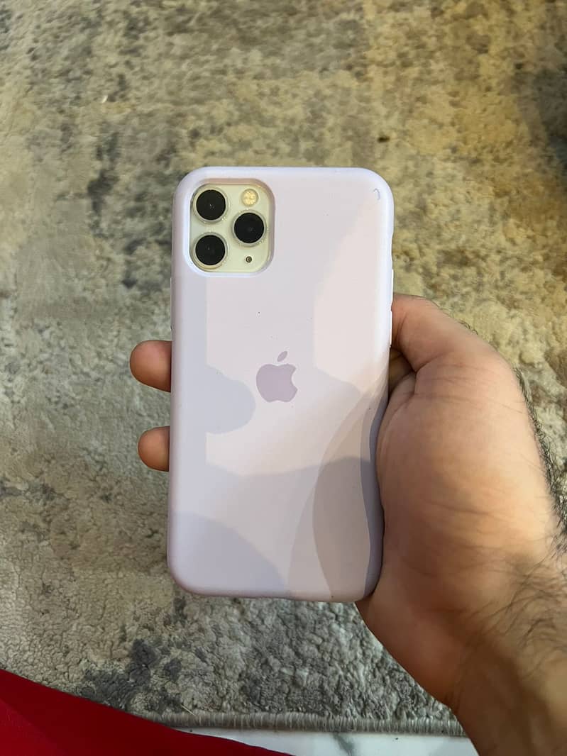 iPhone 11 Pro 256 GB PTA Approved in 9.5/10 condition 5