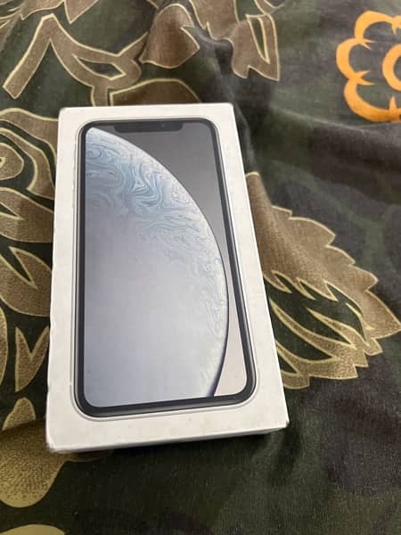 iphone xr pta approved with box 7