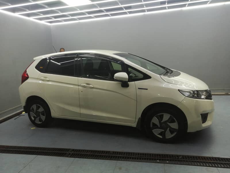 Honda Fit 2014 hybrid 3