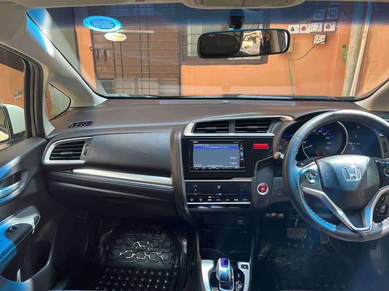 Honda Fit 2014 hybrid 10