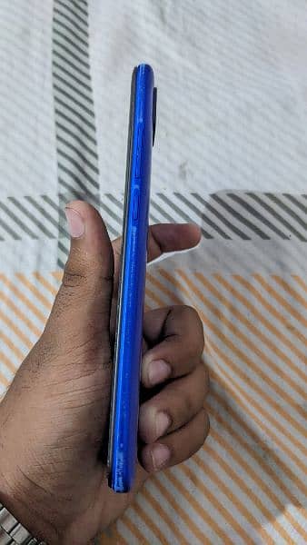 redmi 9c 62gb (condition) {10/7,}all ok pannel ka side ma lines ha 3