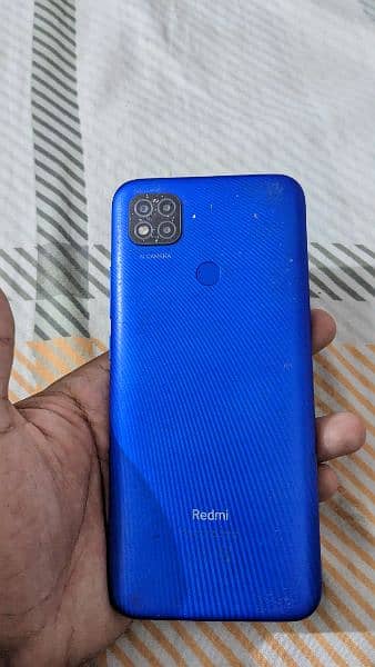 redmi 9c 62gb (condition) {10/7,}all ok pannel ka side ma lines ha 4