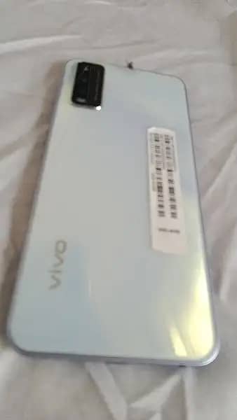 Vivo Y20 4GB 64 GB Original accessories 2