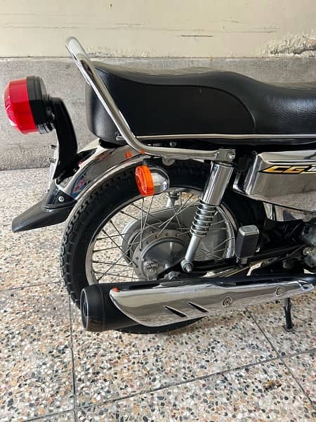 Honda 125 self start special Edition 11