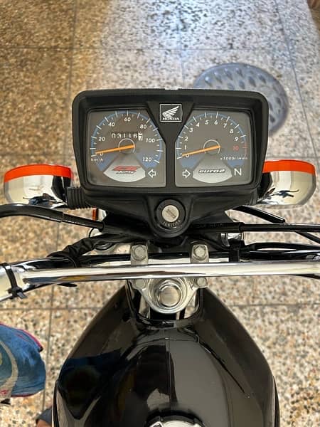 Honda 125 self start special Edition 12