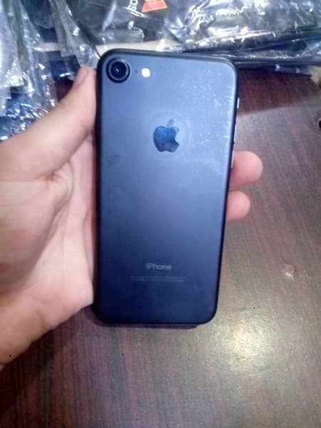 IPhone 7 128gb non Pta bypass bilkul he munasib price me 0