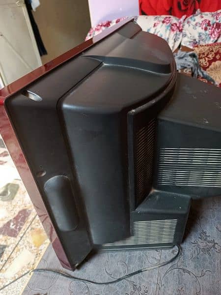 Singer television for sale 0