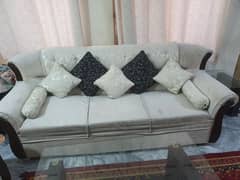 5 Seater very stronge and heavy Sofa Set