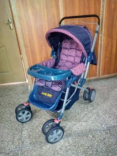 Beautiful Baby Pram. For video Whatsapp O3358O8816O. BRAND NEW