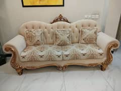 7 seater slightly used sofa set