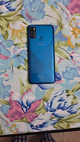 Infinix hot 9 play 2/32 1