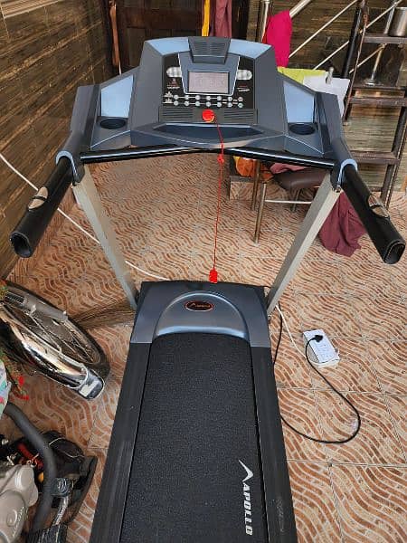 treadmils. (0309 5885468). gym cycles. ellapticals. spin bike 2