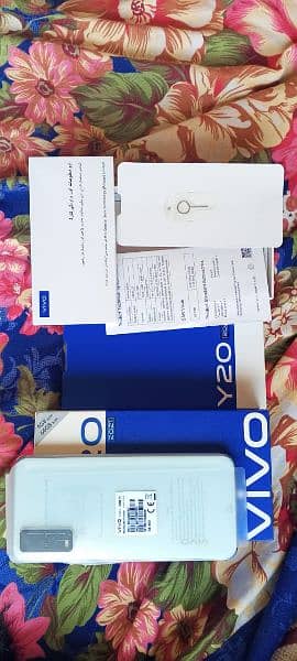 Vivo y20 4/64 with box (All ok set). 4