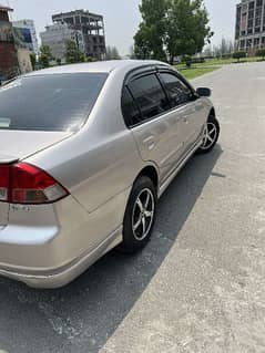 Honda Civic Oriel 2001