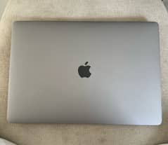 MACBOOK PRO 2018 15 inches